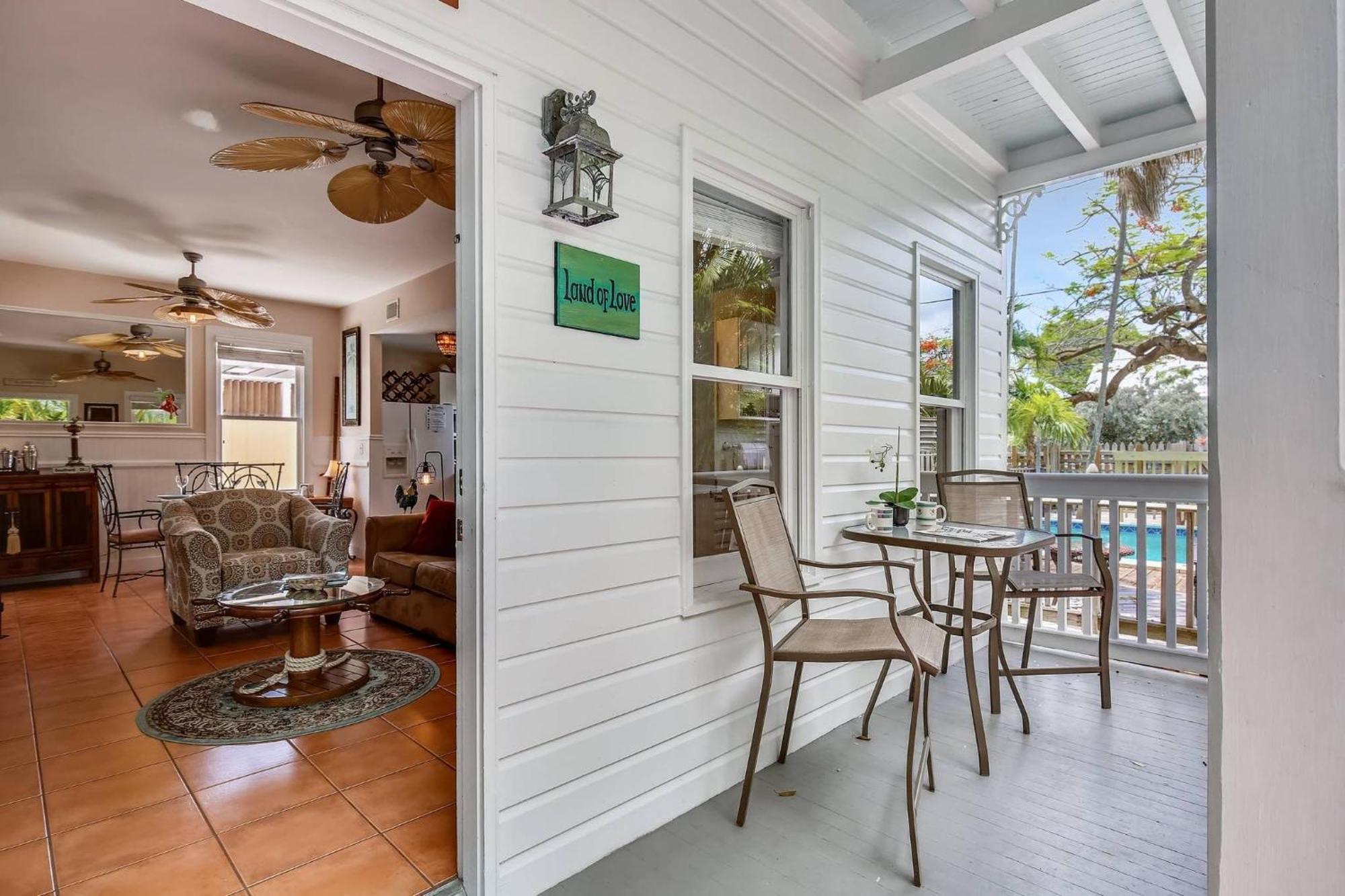 Land Of Love By Avantstay Pets Allowed Shared Pool Great Location Month Long Stays Only Key West Exterior photo