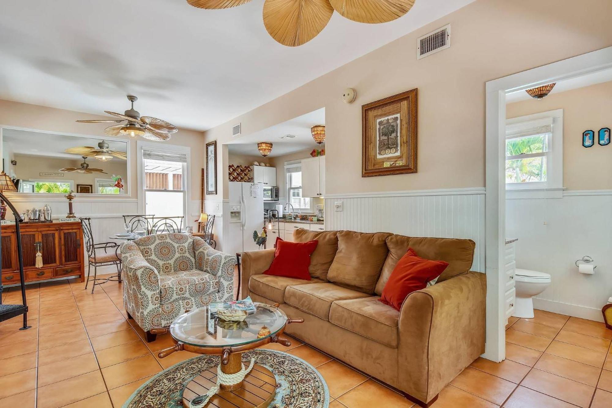Land Of Love By Avantstay Pets Allowed Shared Pool Great Location Month Long Stays Only Key West Exterior photo