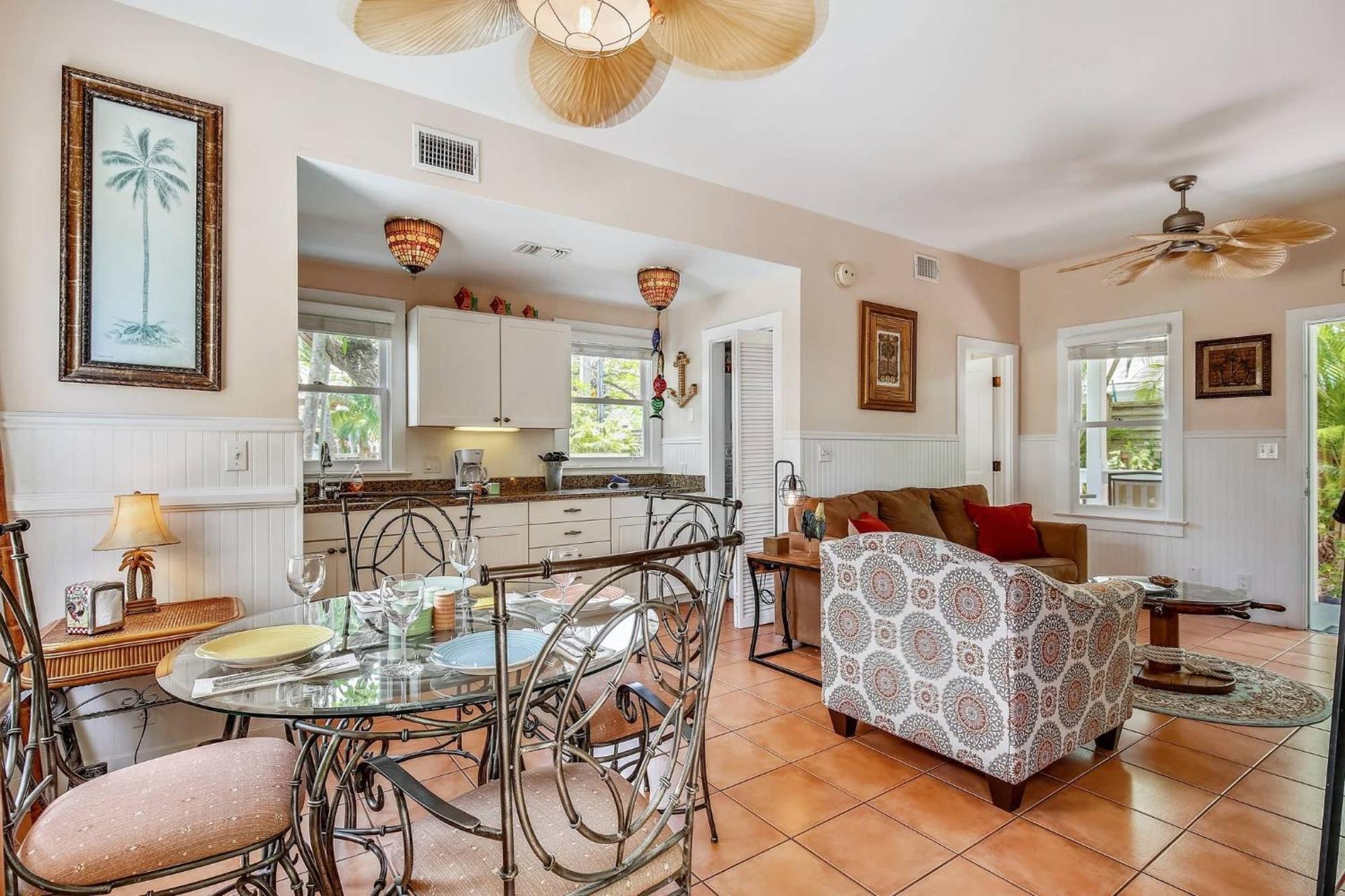 Land Of Love By Avantstay Pets Allowed Shared Pool Great Location Month Long Stays Only Key West Exterior photo